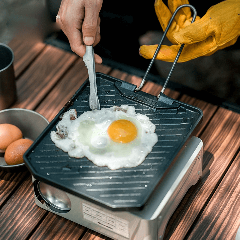 GRILLMASTER - Non-Stick Camping Grill Plate | Die-Cast Aluminium BBQ Pan with Foldable Handle